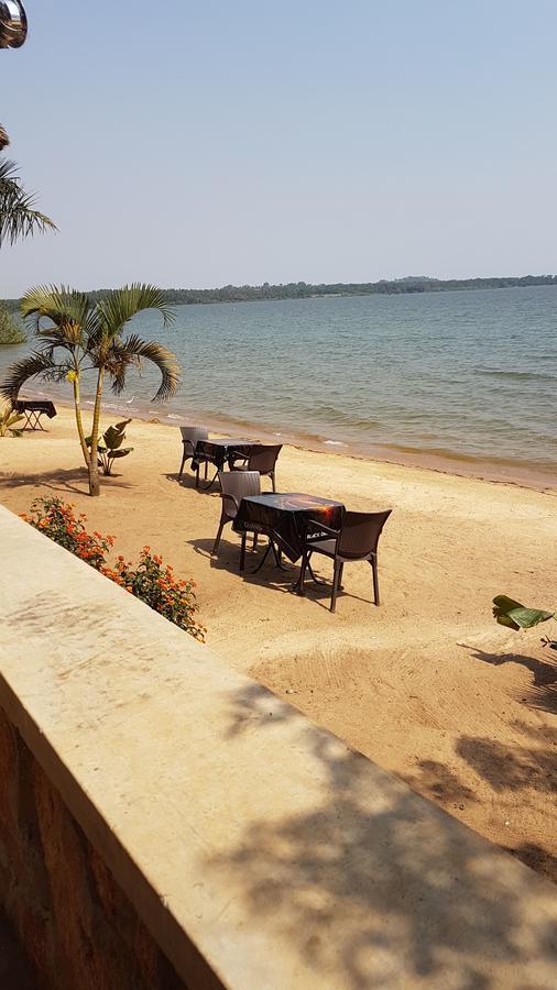 The Palms Beach Hotel And Restaurant Limited Entebbe Ngoại thất bức ảnh
