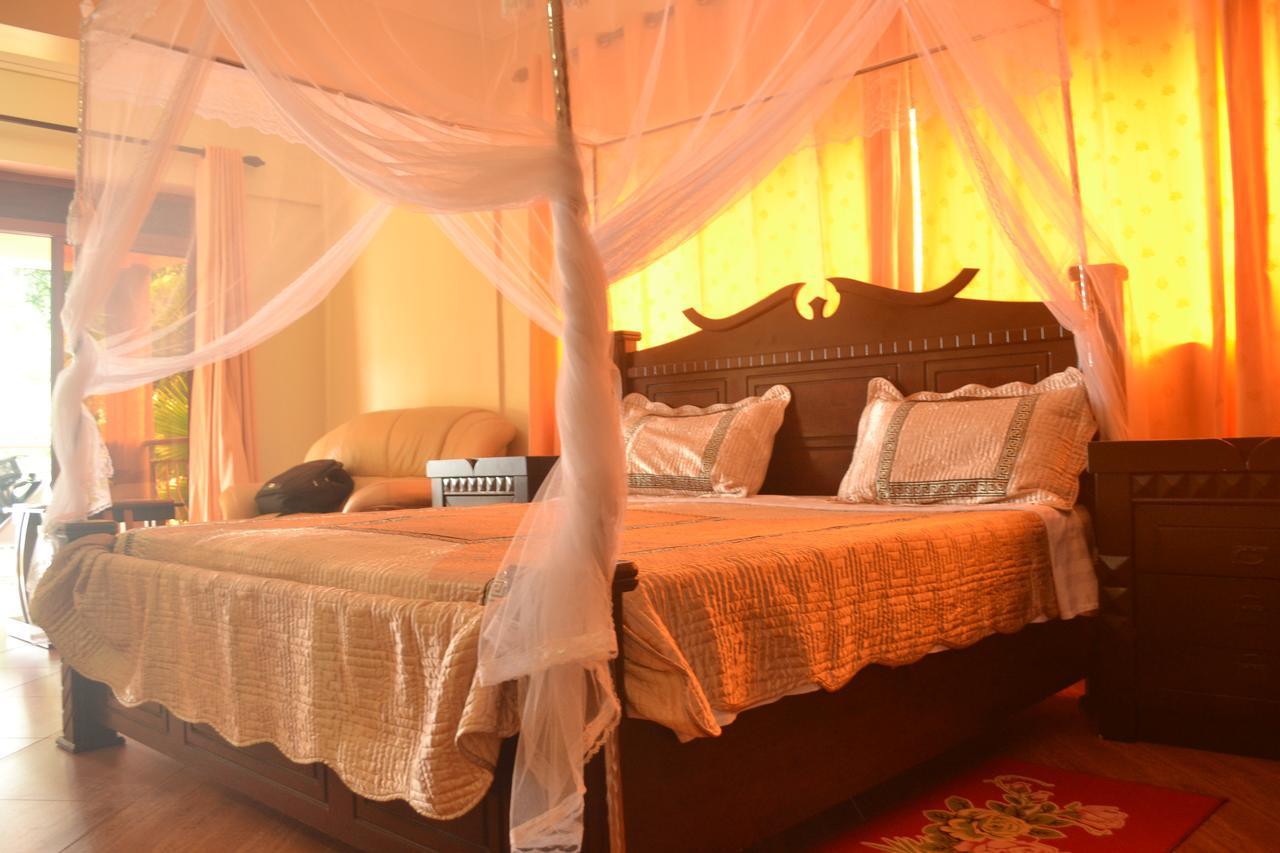 The Palms Beach Hotel And Restaurant Limited Entebbe Ngoại thất bức ảnh