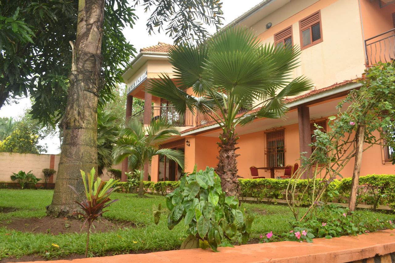 The Palms Beach Hotel And Restaurant Limited Entebbe Ngoại thất bức ảnh